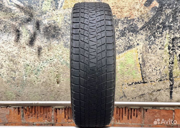 Bridgestone Blizzak DM-V1 235/65 R18