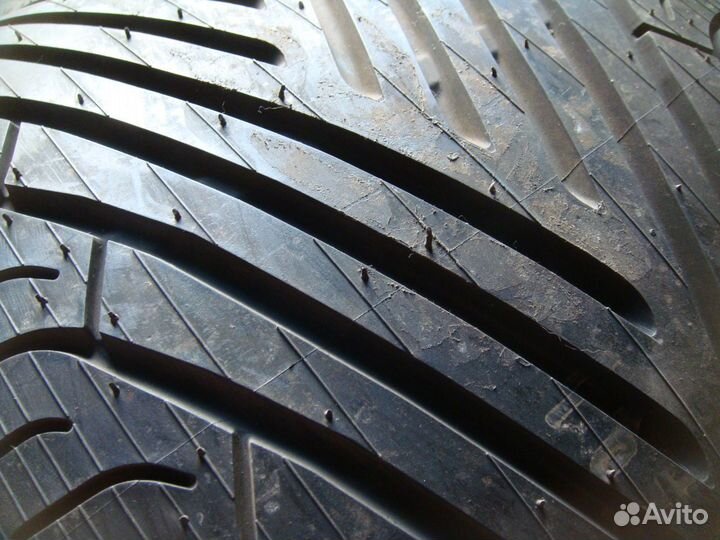 Yokohama AVS Sport V102 295/30 R18