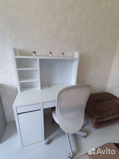 Письменный стол IKEA микке