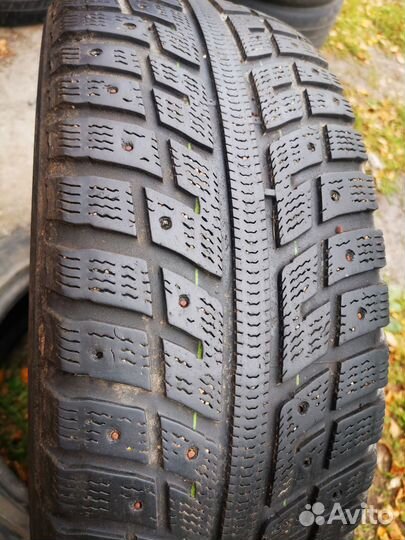 Kumho I'Zen KW22 215/55 R17 98