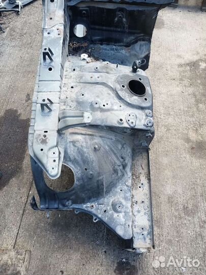 Четверть отрез Lexus ls