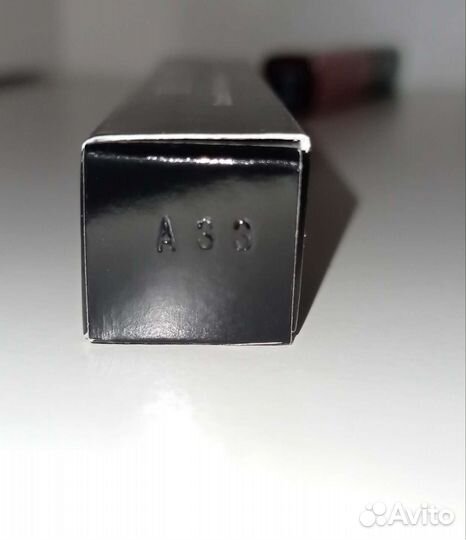 Блеск для губ Bobby Brown new romantic