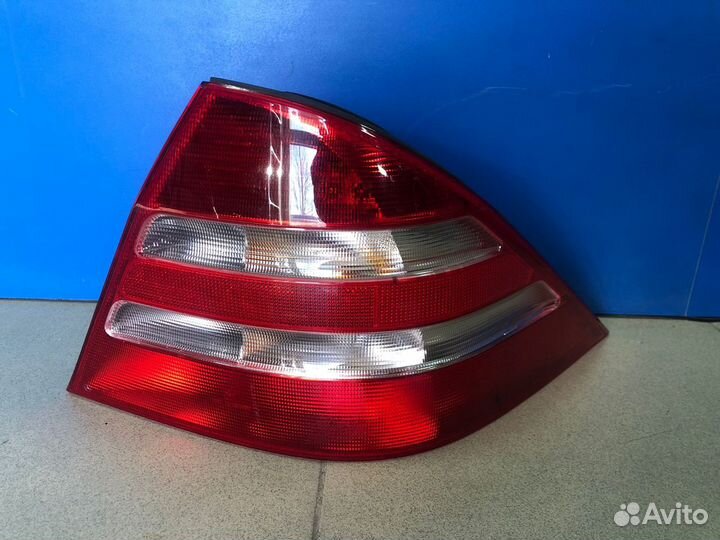 Фонарь правый мерседес w220