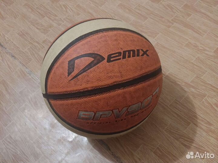 Баскетбольный мяч demix