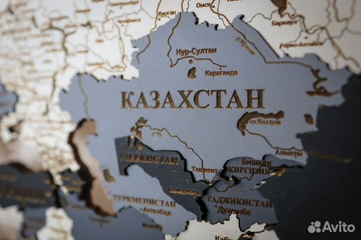 Деревянные карты мира