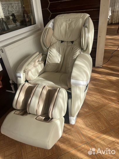 Массажное кресло Casada Skyliner cream