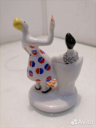 Статуэтка модницы вербилки редкая