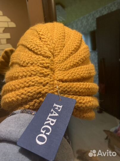 Комплект шапка и шарф новый