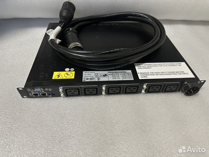 PDU IBM с проводом питания
