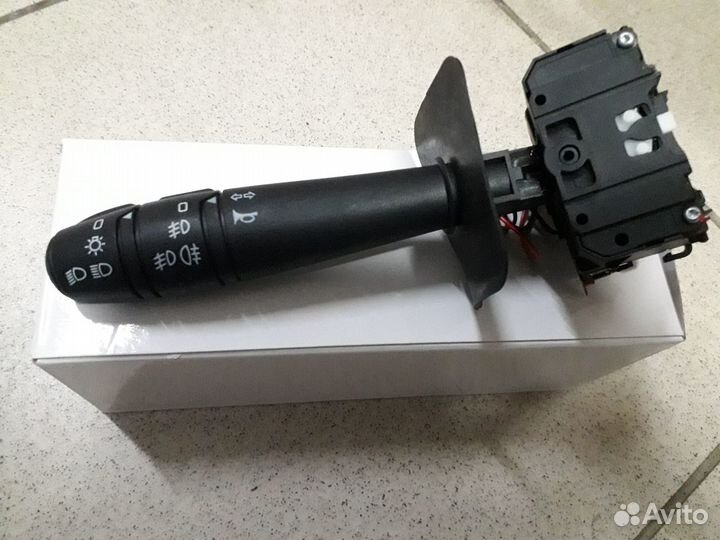 Переключатель поворотов свет фар Рено Логан Ларгус