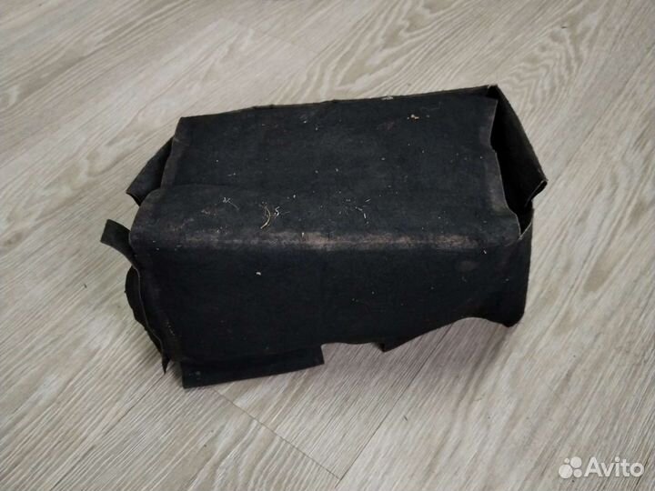 Кожух аккумулятора Шкода Октавия А5