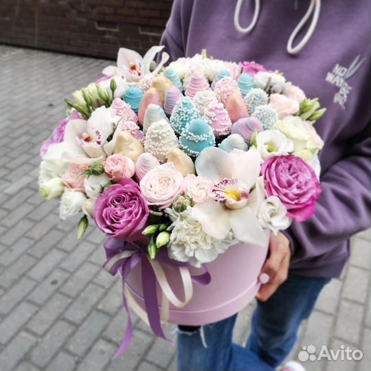 Съедобные букеты из клубники