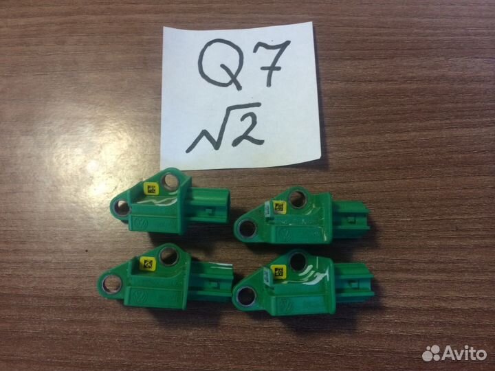 Датчик удара audi Q7 1K0909606C