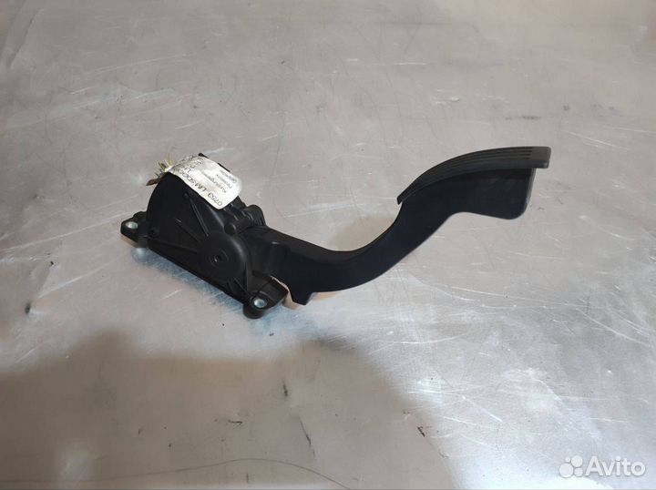 Педаль газа Ford Focus 2 2008 4M519F836