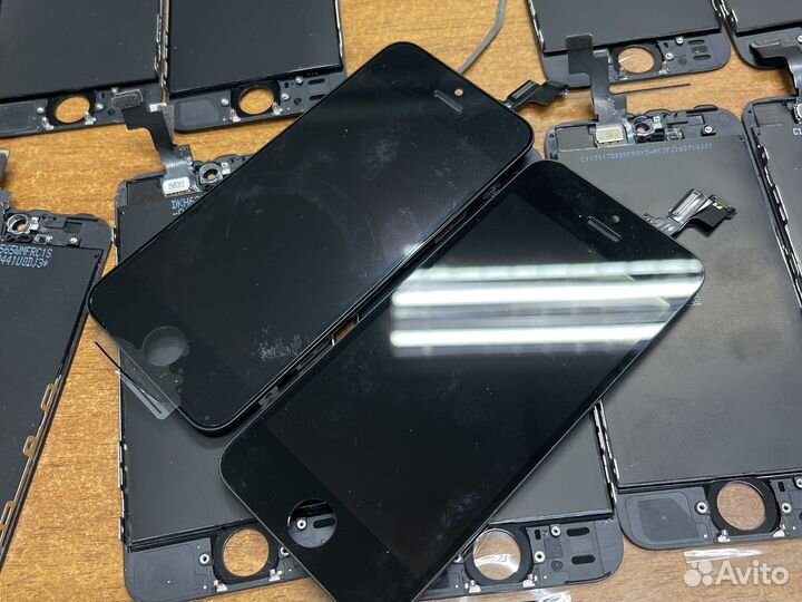 Оригинальные экраны iPhone 5s черные