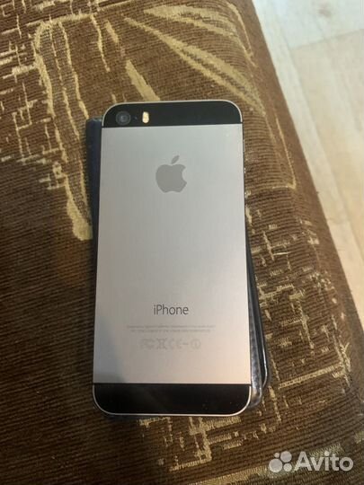 Телефон iPhone 5s