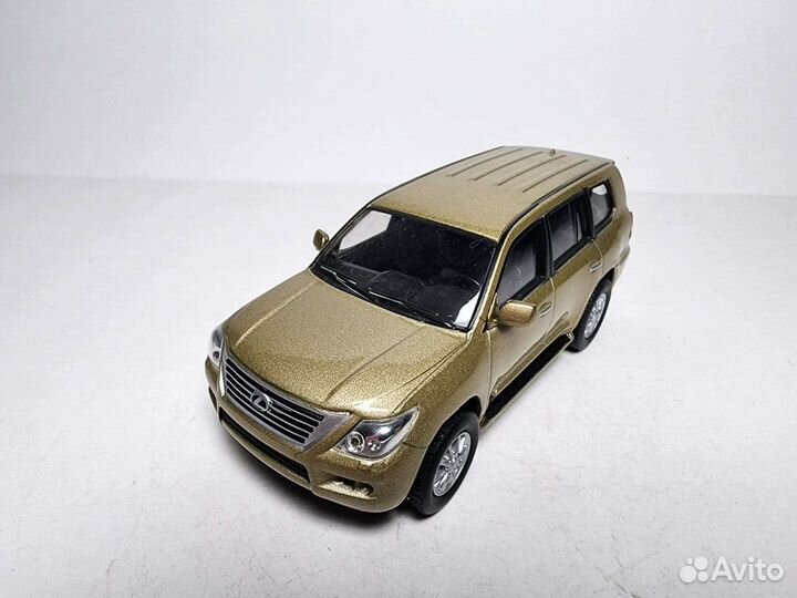 Lexus LX570 Deagostini 1:43