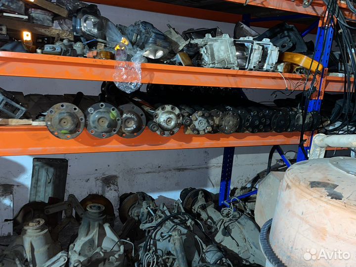 Полуось Атего