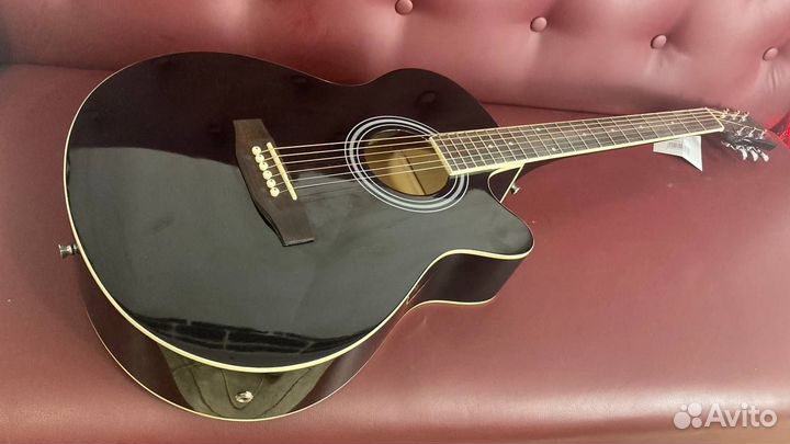 Электроакустическая гитара