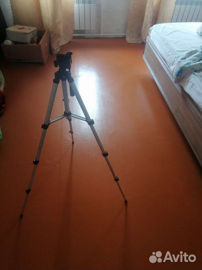 Штатив для фотоаппарата