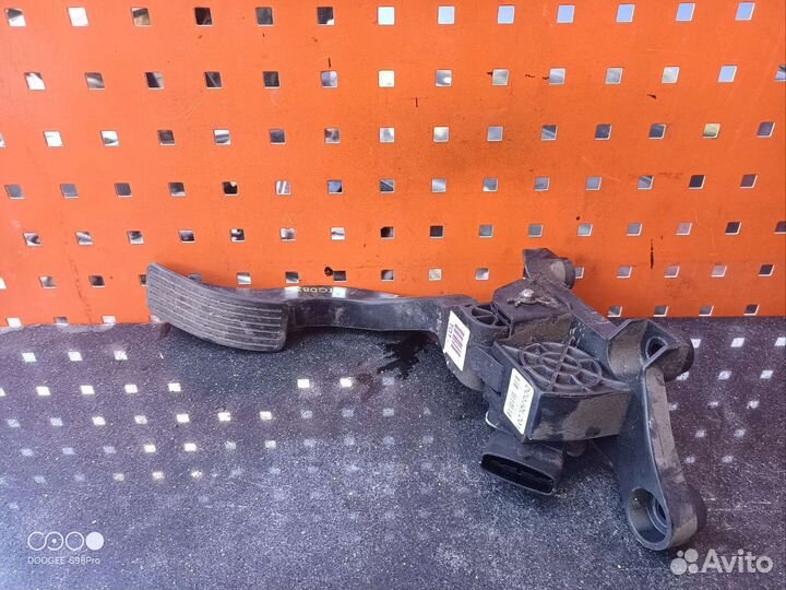 Педаль газа Hyundai grand starex