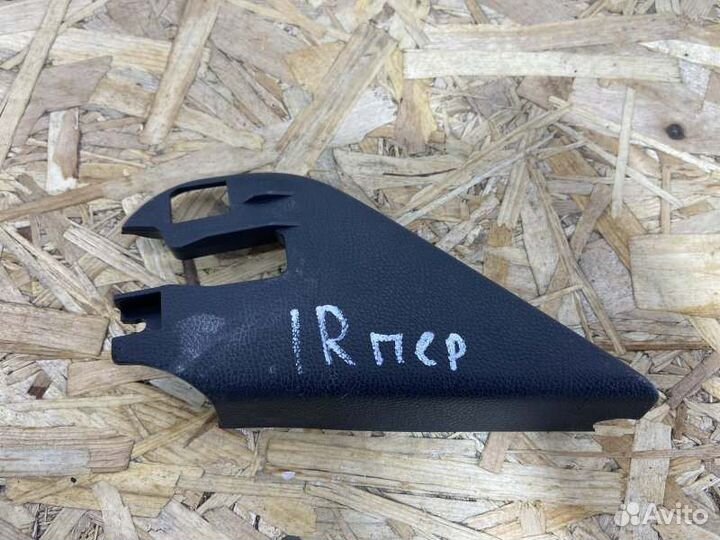 Крышка зеркала передняя правая Skoda Fabia 2