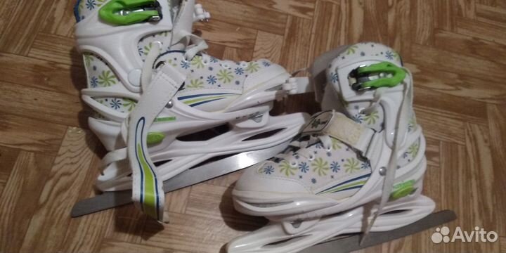 Коньки детские раздвижные. р-р 30 примерно