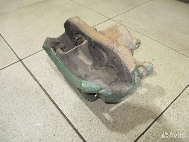 Суппорт передний правый Chevrolet Cobalt 2