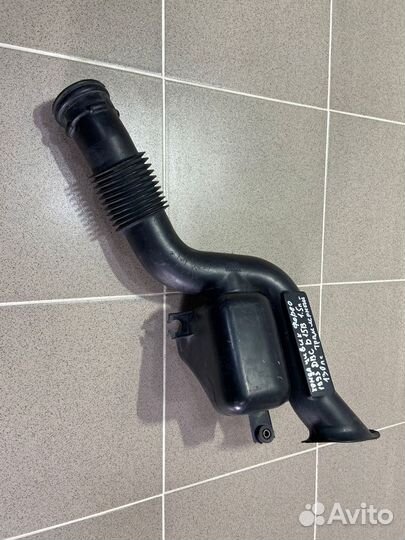 Патрубок воздушного фильтра Honda Civic Ferio 1993