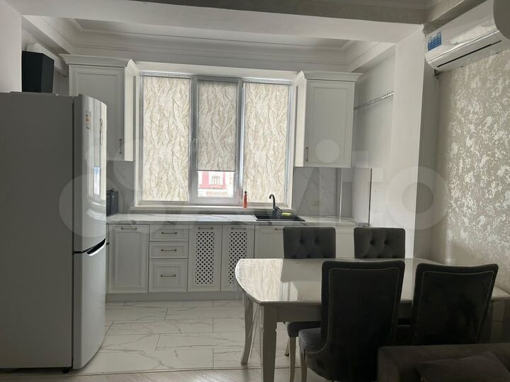 2-к. квартира, 57 м², 10/14 эт.