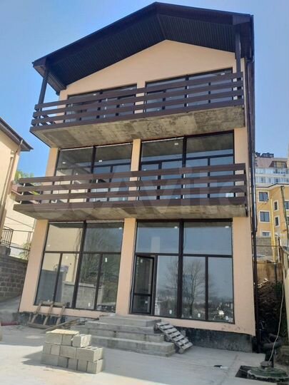Дом 248,9 м² на участке 5 сот.