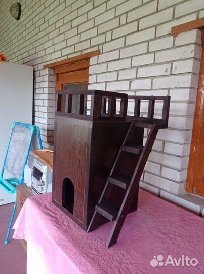 Домик для кошек или собак