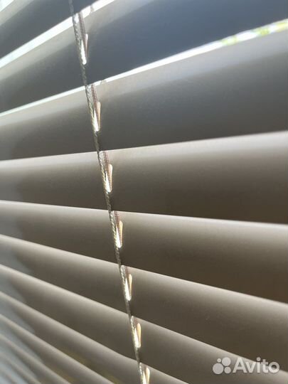 Жалюзи горизонтальные алюминиевые