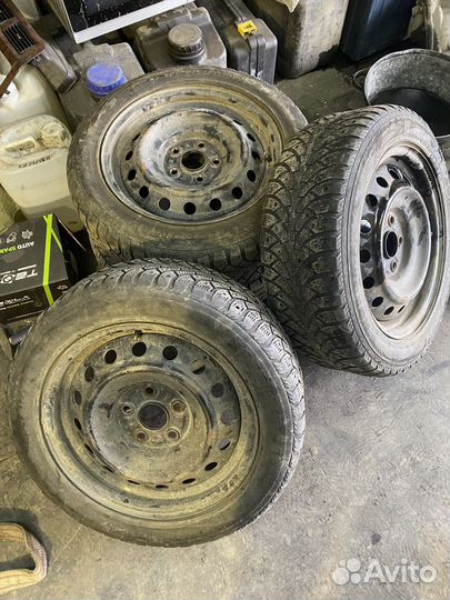 Продам 4 колеса R16