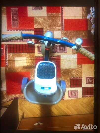 Беговел трехколесный