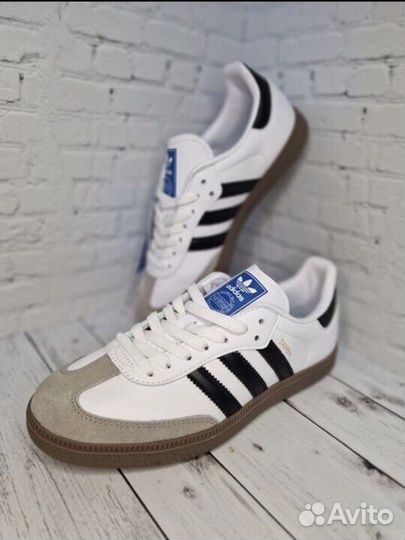 Кроссовки adidas