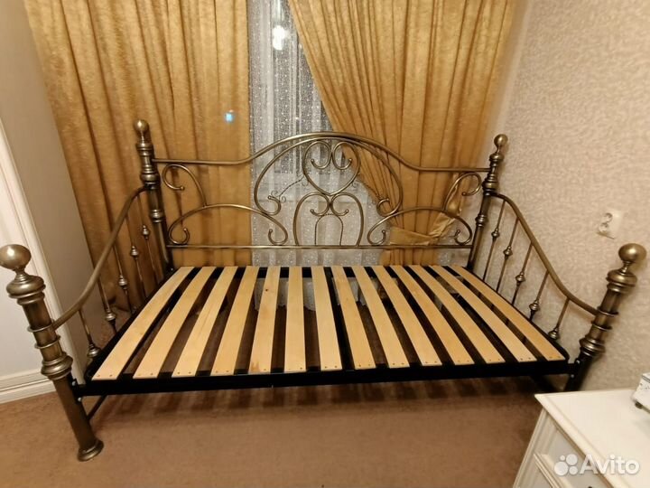 Продам кровать