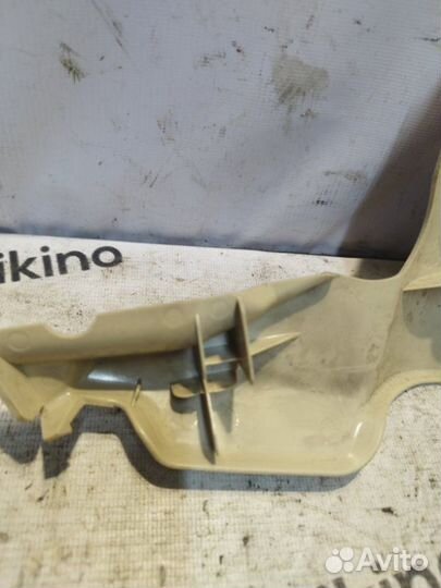 Накладка сиденья передняя правая Mercedes W221