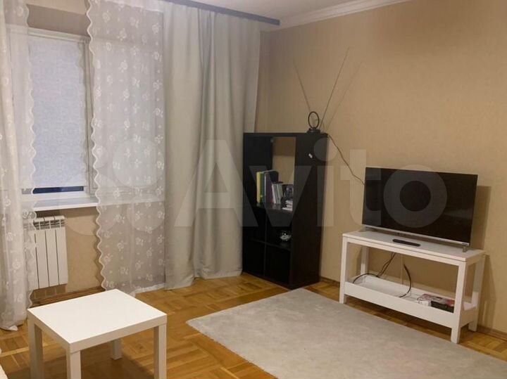 2-к. квартира, 52 м², 7/10 эт.