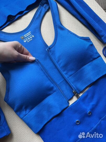 Костюм для фитнеса