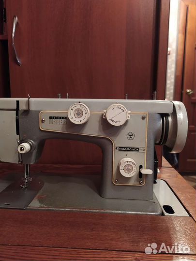 Швейная машина Подольск 142
