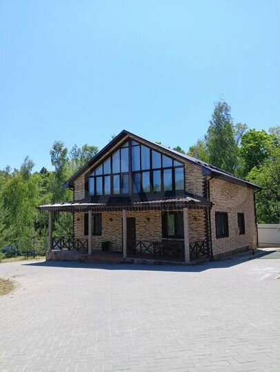 Дом 418 м² на участке 77 сот.