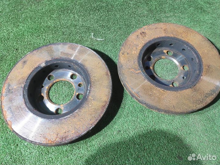 Тормозной диск передний Hyundai Solaris седан 1.6