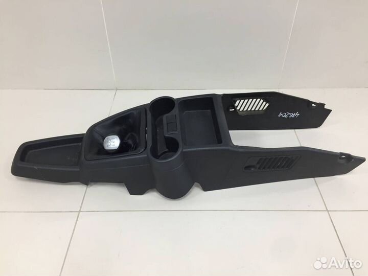 Консоль центральная LADA Granta 2011