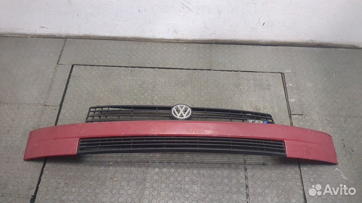 Решетка радиатора Volkswagen Transporter 4