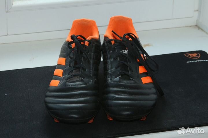 Футбольные бутсы 42 размер Adidas