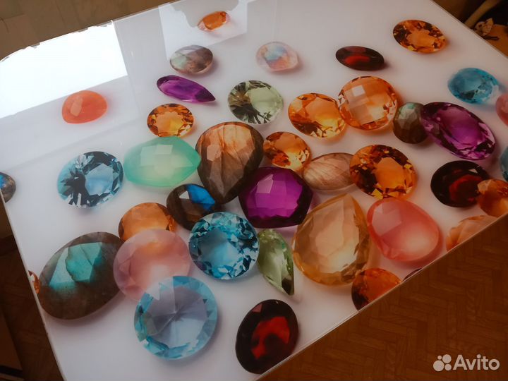 Стол обеденный