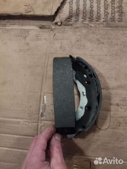 Колодки тормозные барабанные задние