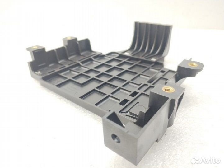 Кронштейн блока управления двигателем Volvo S80 2