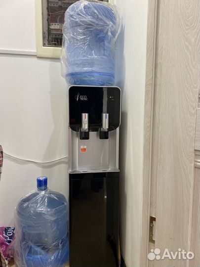 Кулер для воды с холодильником